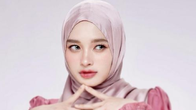 Inara Rusli Sedang Dekat dengan Seorang Pria